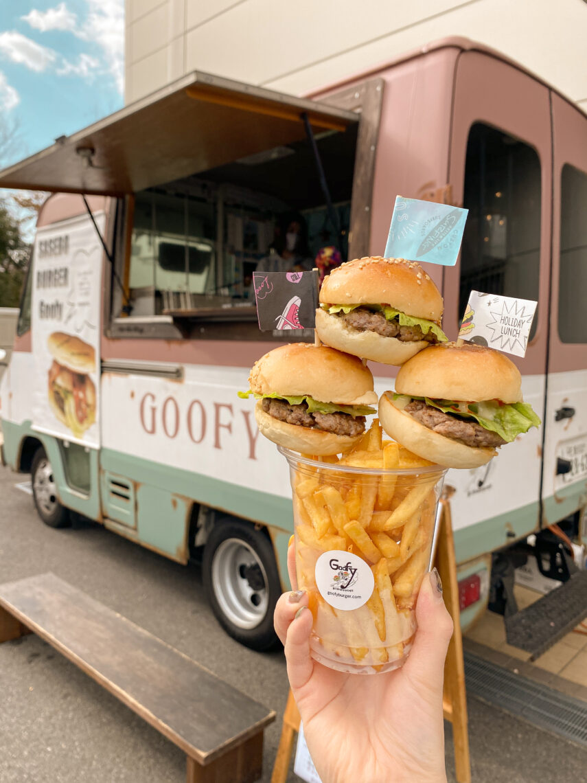 ハード系バンズがこだわり! 本場の佐世保バーガー【Goofy】