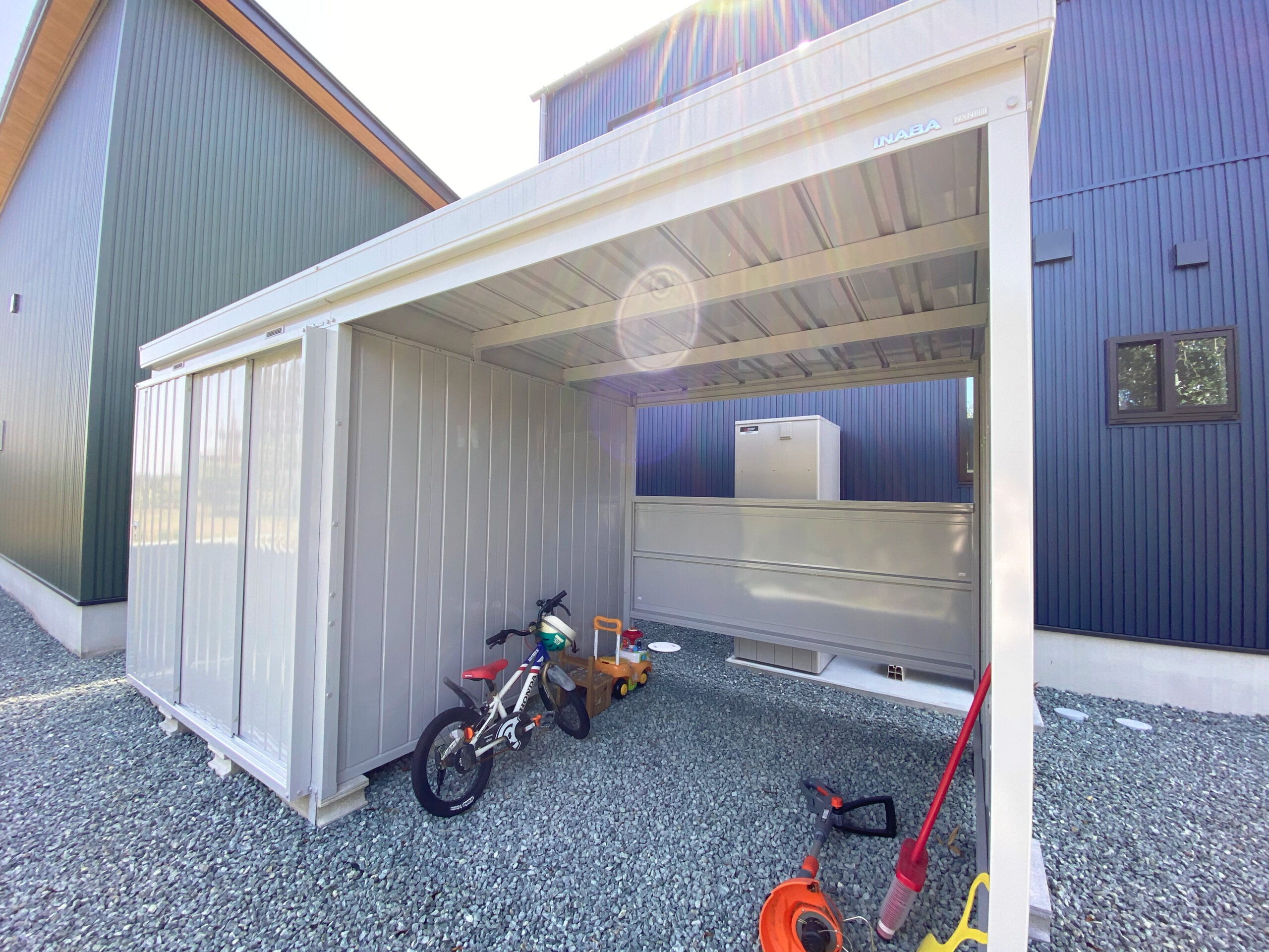 二世帯住宅!暮らしを楽しむ♪ほどよく繋がる平屋×二階建てのお家
