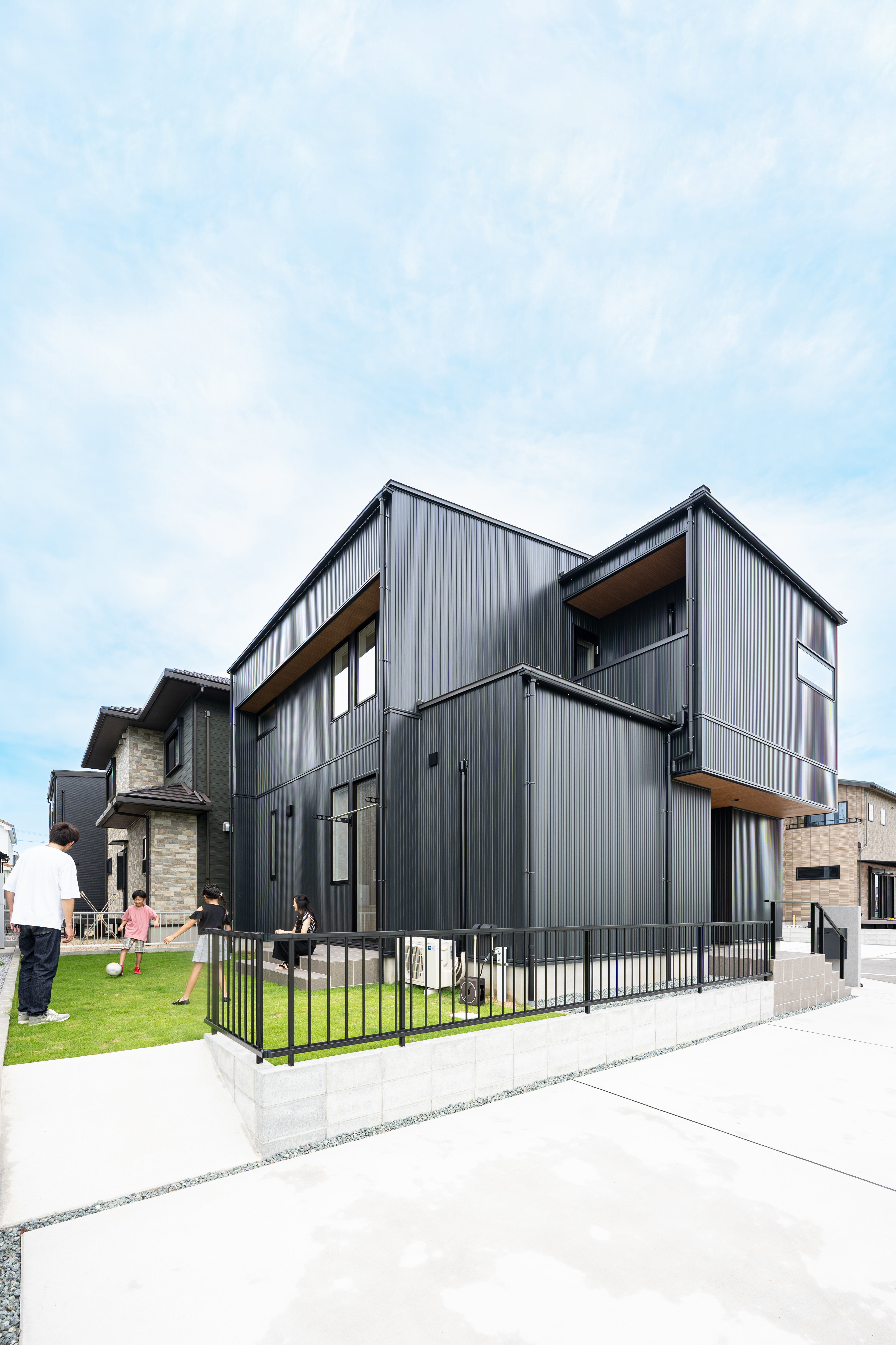 庭のある新築戸建て住宅の魅力!庭づくりのメリットやポイントも解説