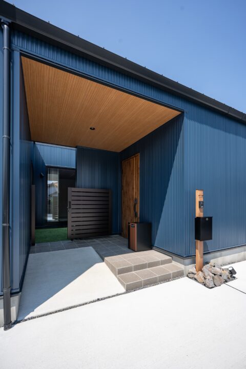 囲まれた空間が自由を生む、中庭のある平屋