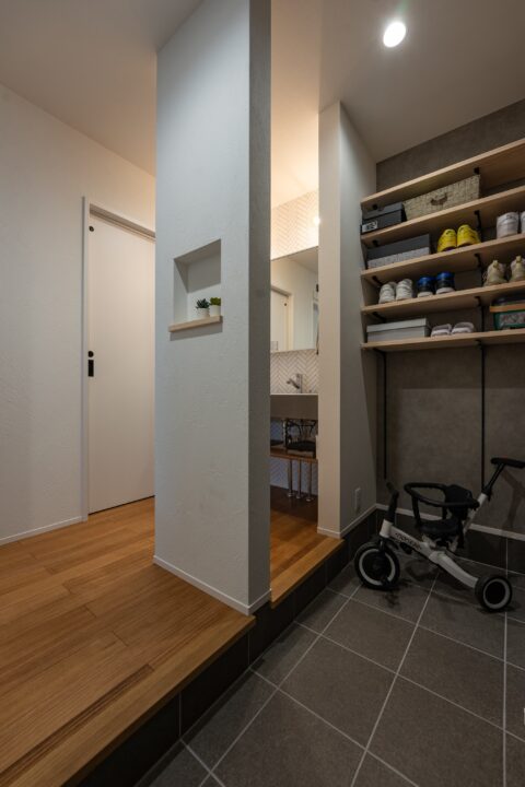 囲まれた空間が自由を生む、中庭のある平屋