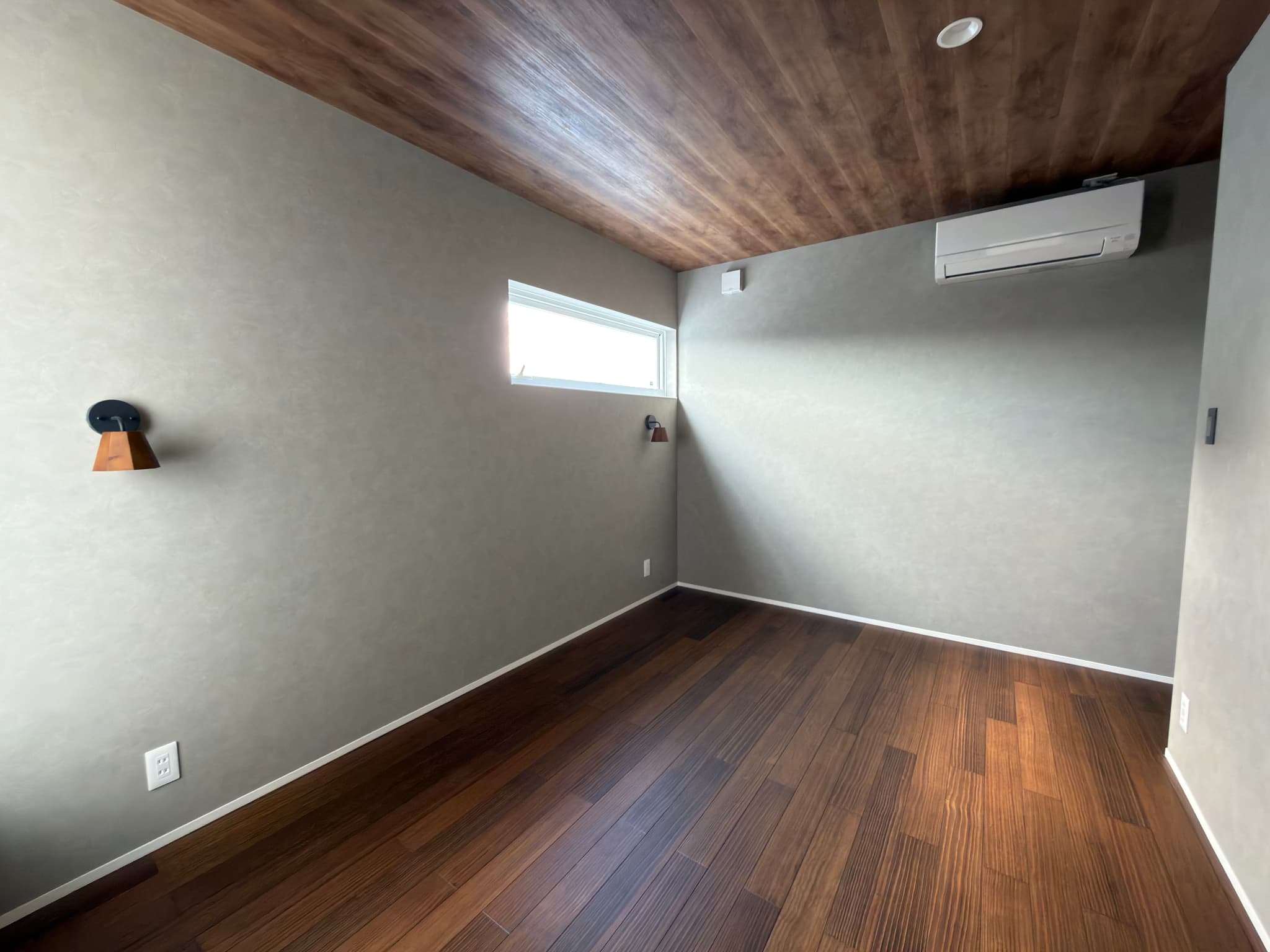 29坪で叶えた！外に閉じて中に開く中庭のある家