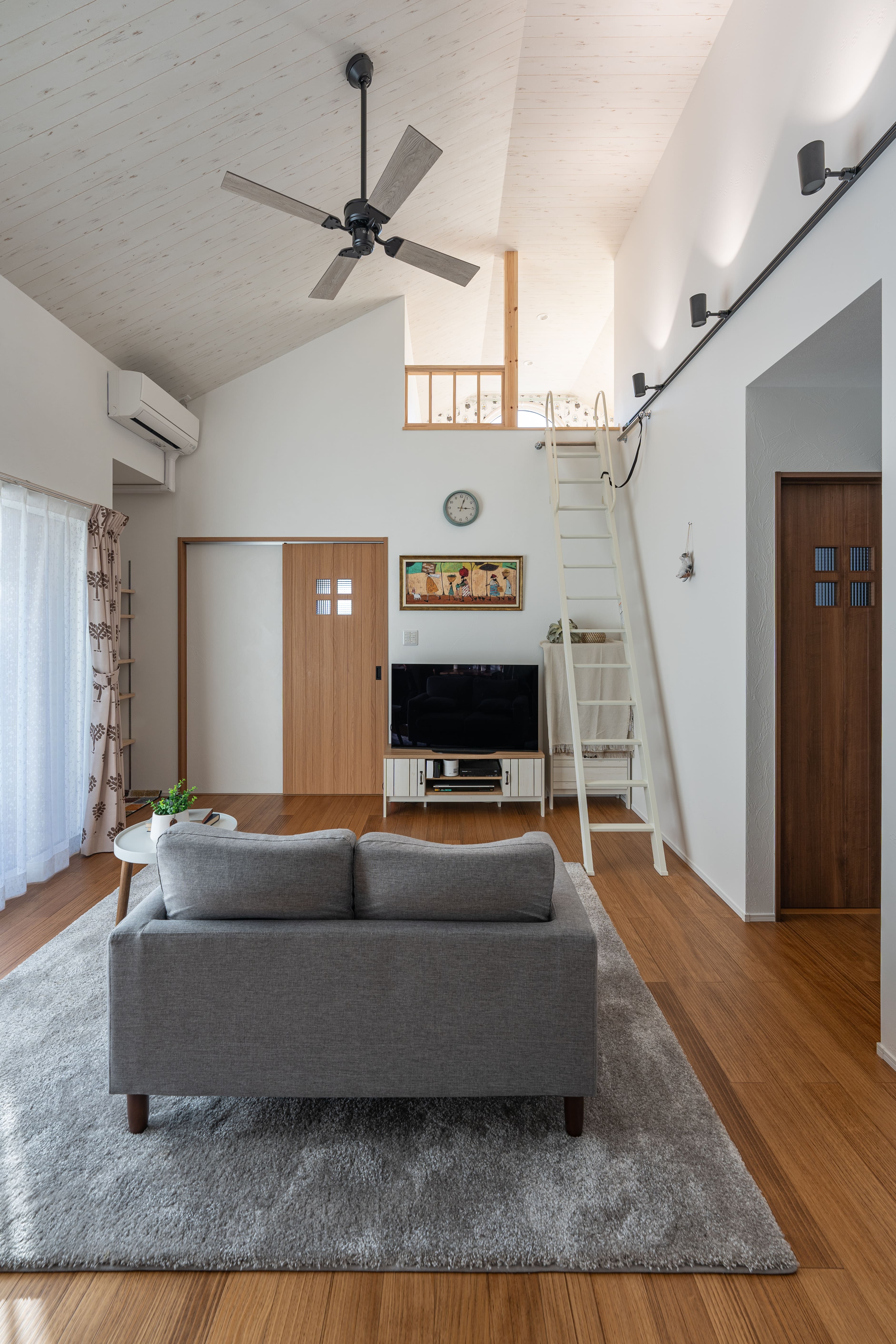 「自然素材の家」だから心地いい。集中力が高まる書斎・ヌック・多目的スペース特集