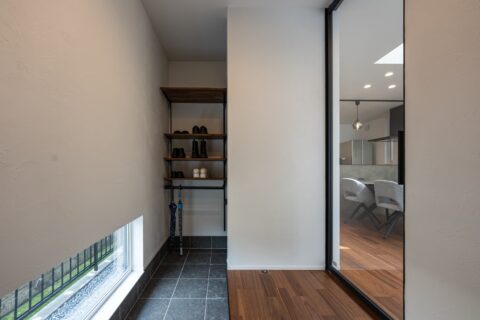 線を揃えた洗練のデザイン、上質な心地よさに包まれる家