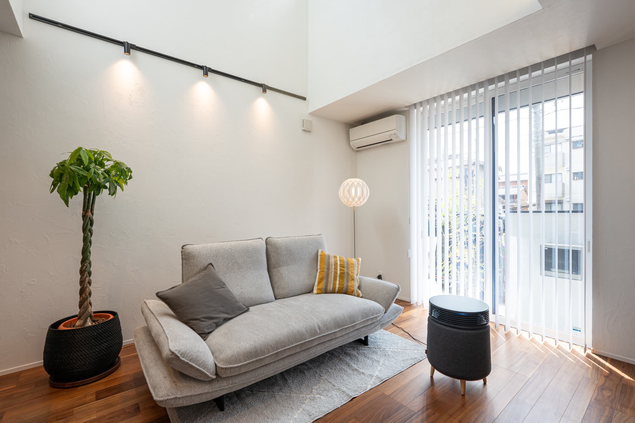 線を揃えた洗練のデザイン、上質な心地よさに包まれる家