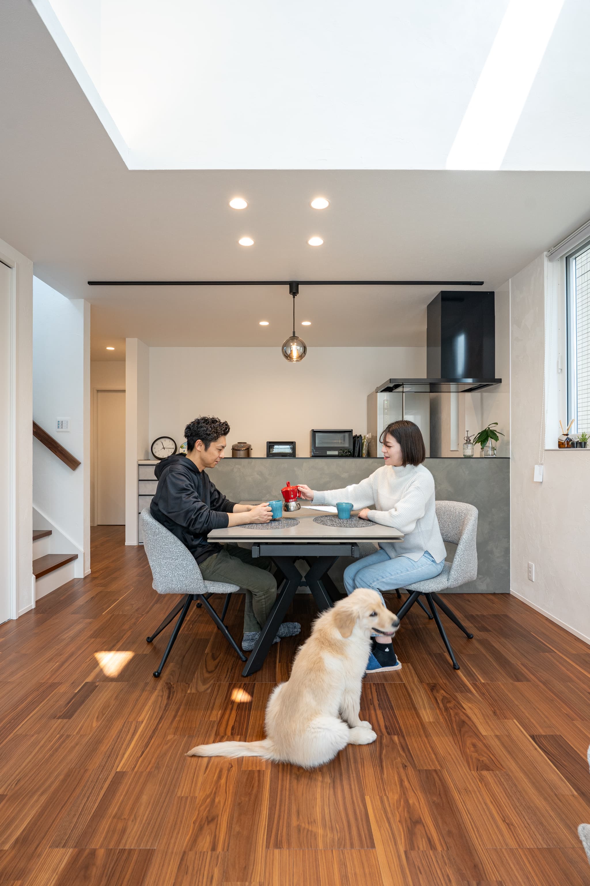 線を揃えた洗練のデザイン、上質な心地よさに包まれる家