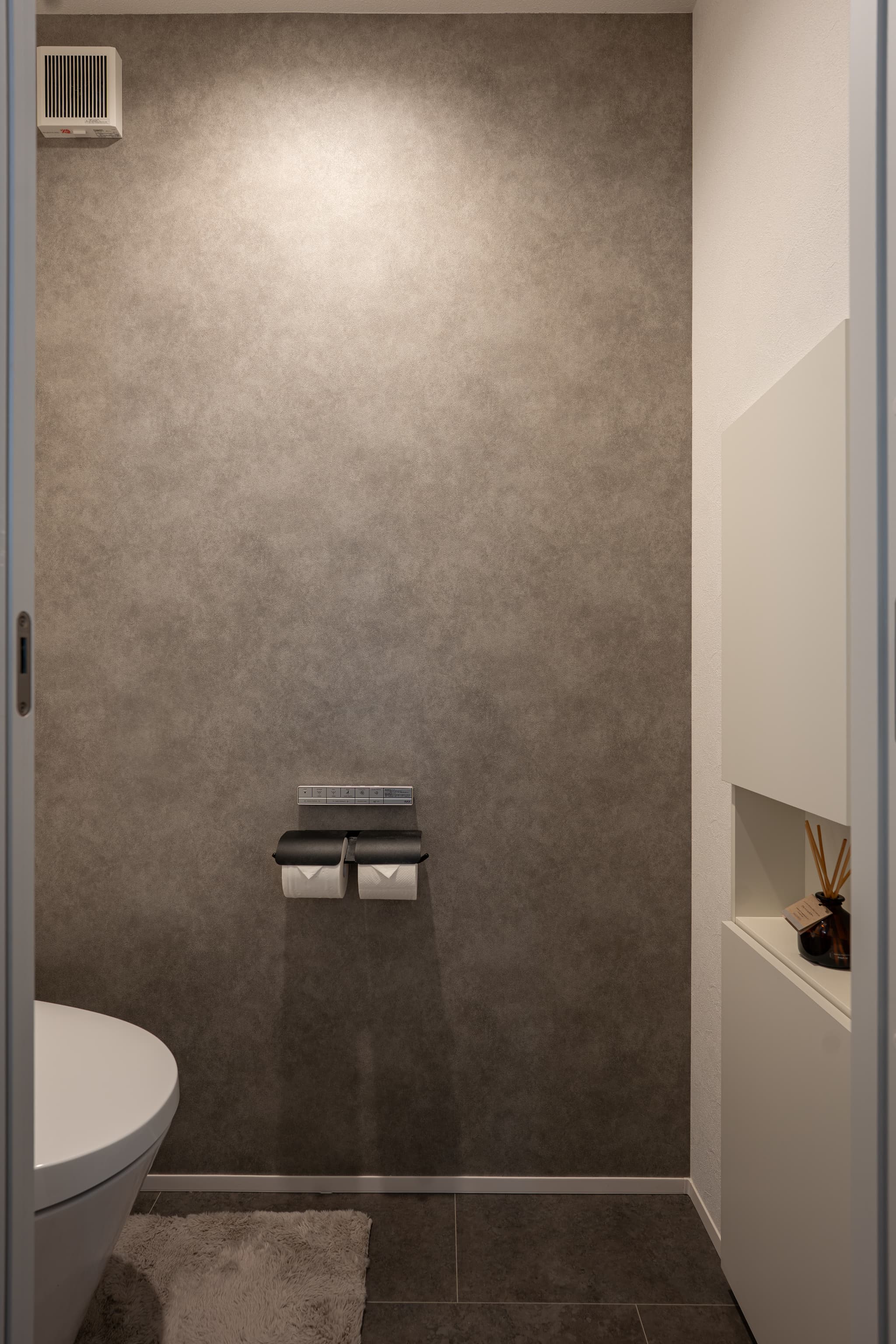 線を揃えた洗練のデザイン、上質な心地よさに包まれる家