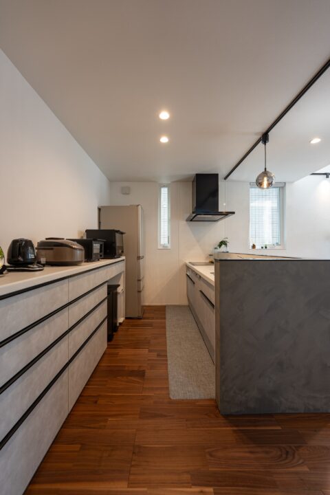 線を揃えた洗練のデザイン、上質な心地よさに包まれる家