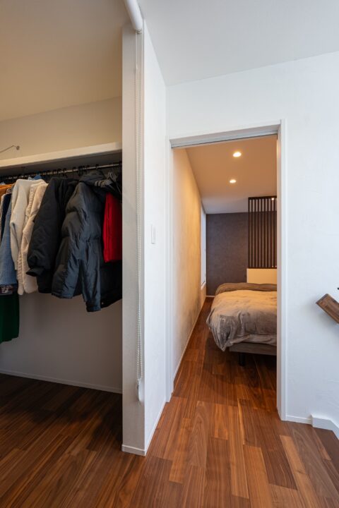 線を揃えた洗練のデザイン、上質な心地よさに包まれる家