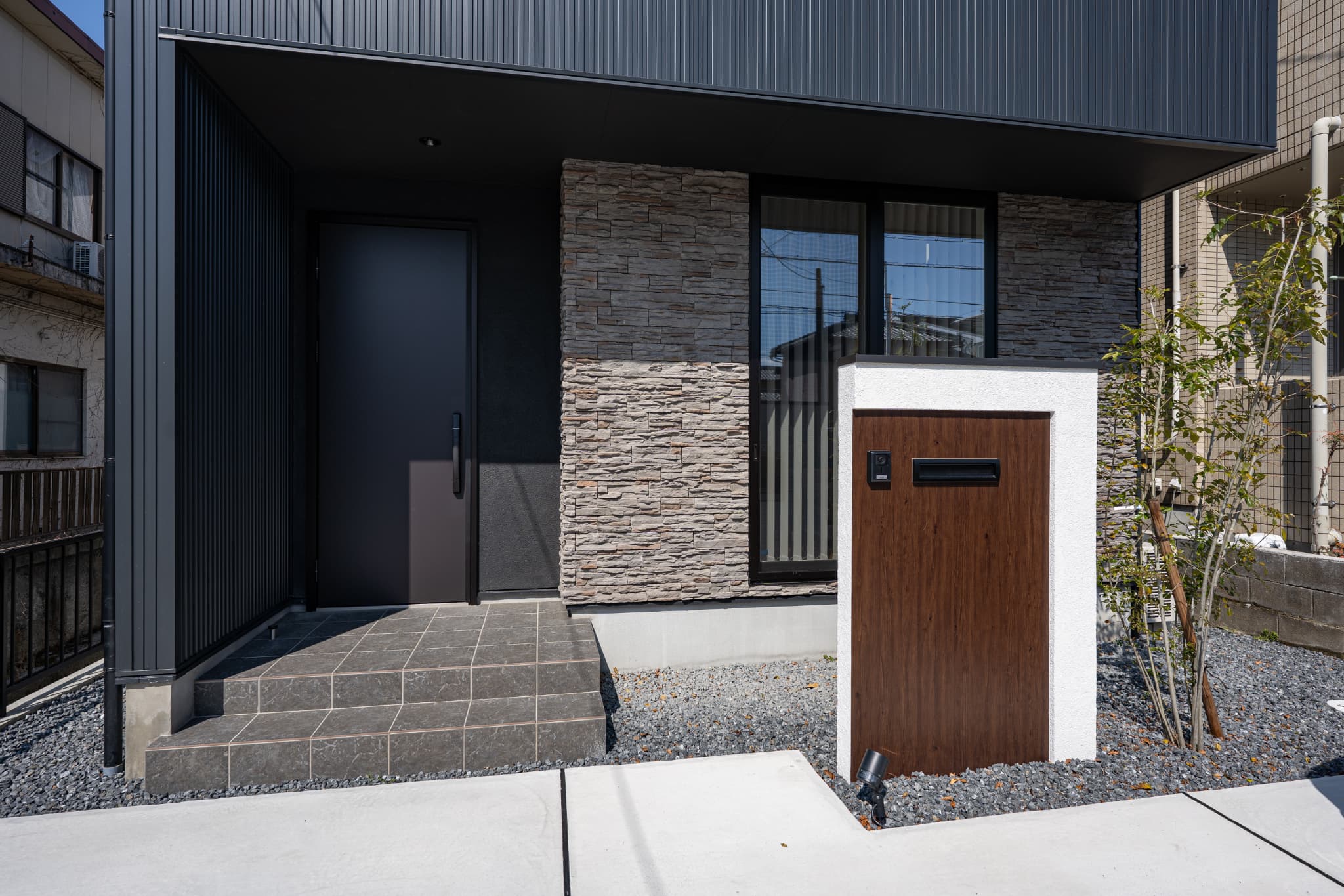 線を揃えた洗練のデザイン、上質な心地よさに包まれる家