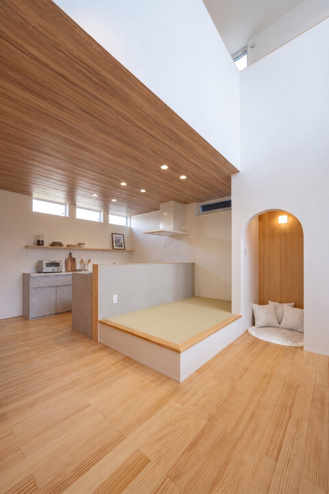 【デザイン家具付き】吹き抜け・畳コーナー〈鈴鹿市東玉垣〉新築モデル(販売中)