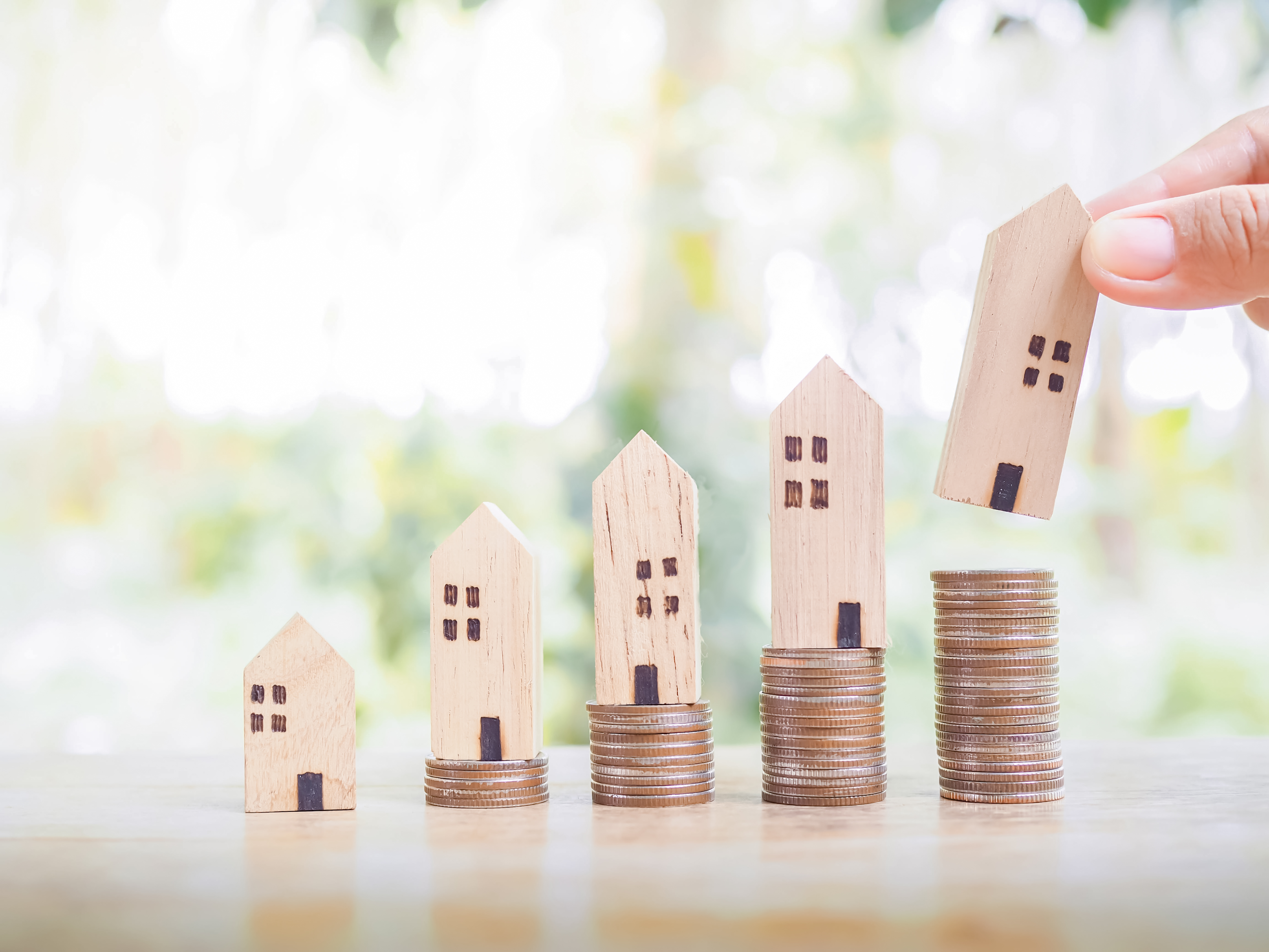 津・鈴鹿で家を建てるなら「今」が買い時?基準地価と金利から読み解く賢いタイミング